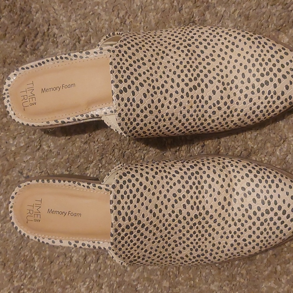 Animal print slides